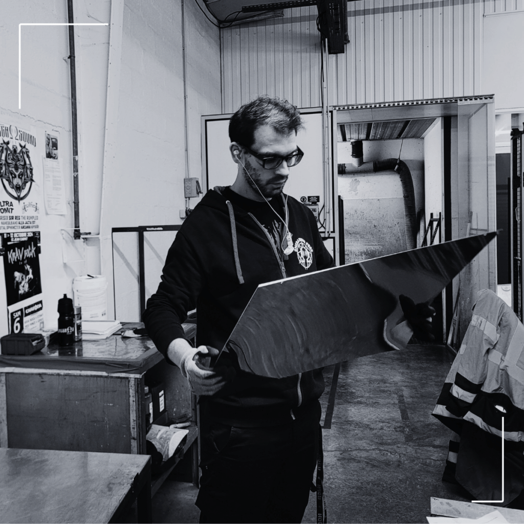 Yoan cisailleur polisseur engagé chez Martin technologies